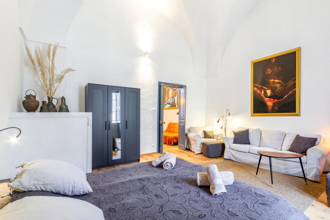 Lecce Center Charming Flat With Terrace Lägenhet Exteriör bild