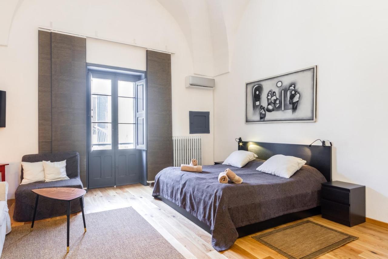 Lecce Center Charming Flat With Terrace Lägenhet Exteriör bild