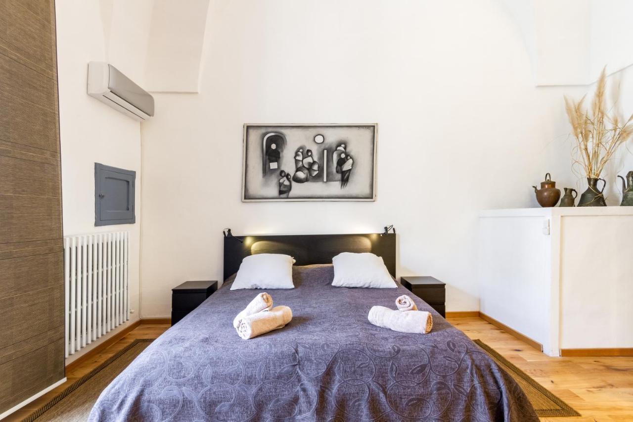 Lecce Center Charming Flat With Terrace Lägenhet Exteriör bild